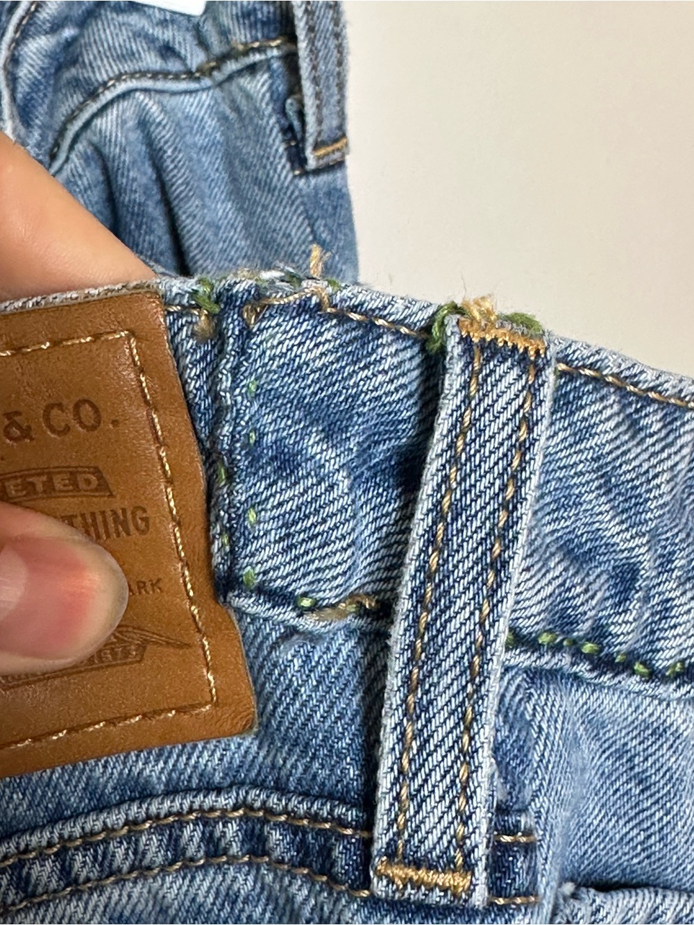 NWT Levis Premium Baggy Dad Barrel Jeans Classic Blue Denim - Picture 13 of 14